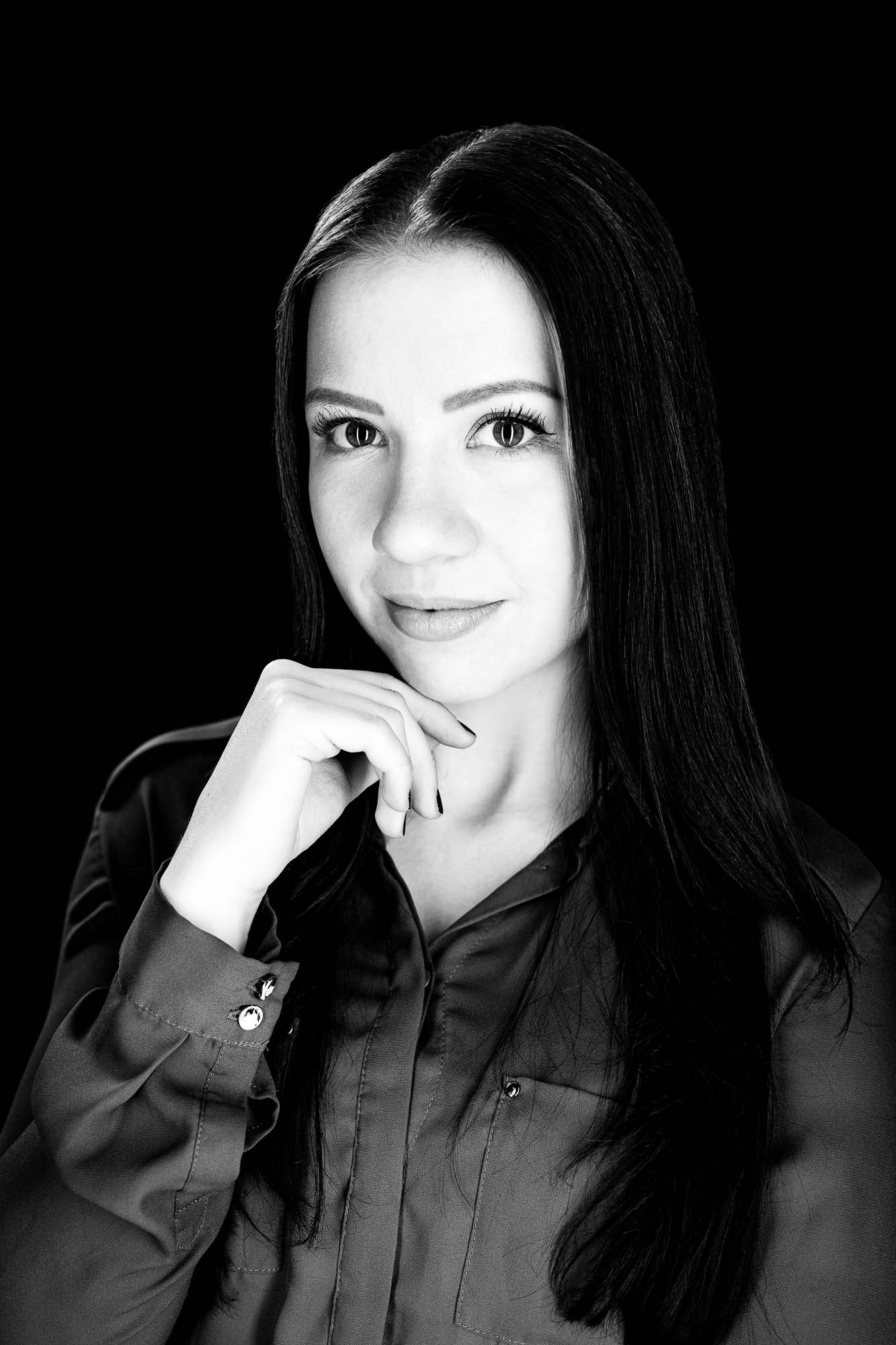 Export x3 Headshot  06581 Dez 01 2019 Bearbeitet Headshots 2019  Miro Nicole Nadine